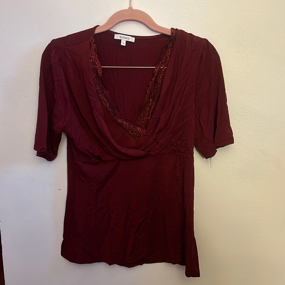 Rosebud size S lace trim shirt
